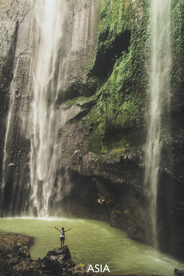 Индонезия - водопад Мадакарипура на Яве